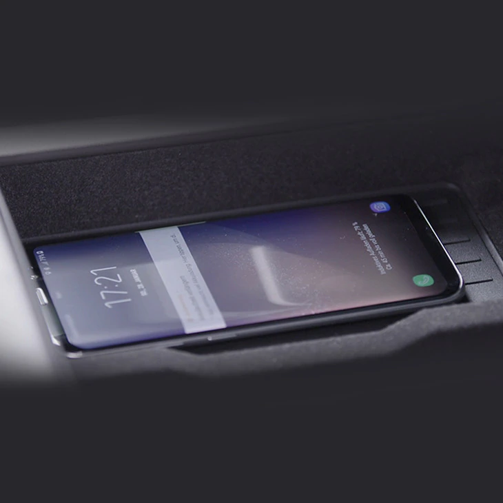 아우디 A6 휴대전화 무선 충전 기능