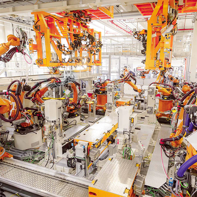 그란 투리스모가 제작되는 네카줄름의 볼링거 호페 공장