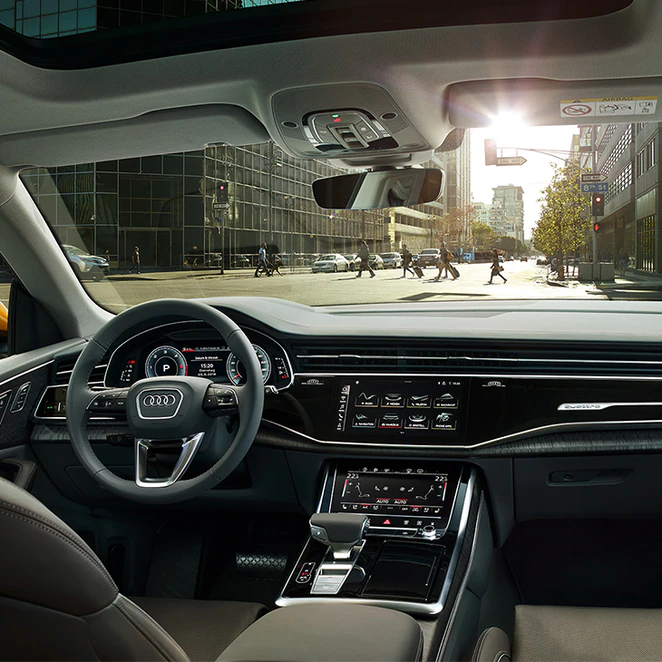 아우디 Q8 MMI 터치 리스폰스 디스플레이 및 앰비언트 라이트